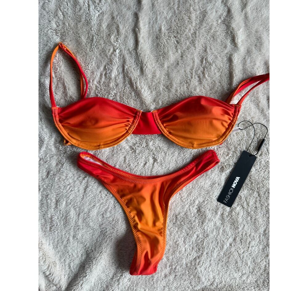 Fashion Nova 2-Piece Swim Suit Bikini Thong Size XS NWT
